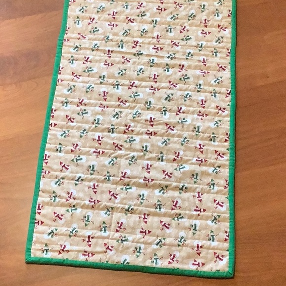 Festive Christmas Quilted Table Runner. - Picture 4 of 4